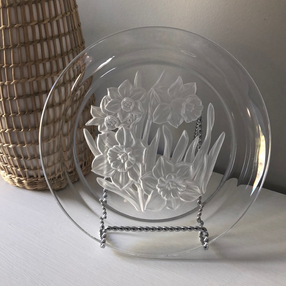 Daffodil Signed Etched Glass Plate